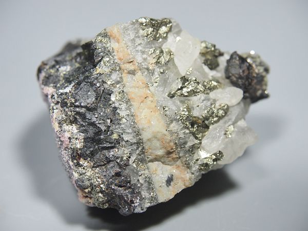 閃亜鉛鉱黄鉄鉱菱マンガン鉱 尾太鉱山産 53g (257)